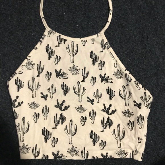 Forever 21 Tops - New black and white cactus crop top